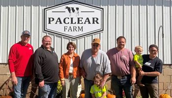 Sen. Klobuchar Visits Pagel Farm in Eyota