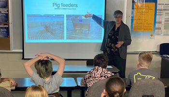 Yellow Medicine Farm Bureau Takes Part in Ag in the Classroom
