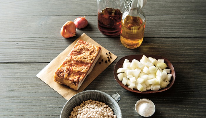 photo of raw ingredients used to make beans