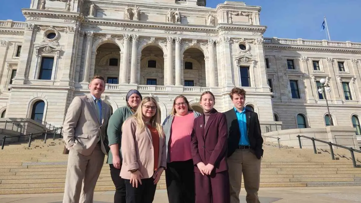 LeadAg participants standing in front of the Minnesota state capitol